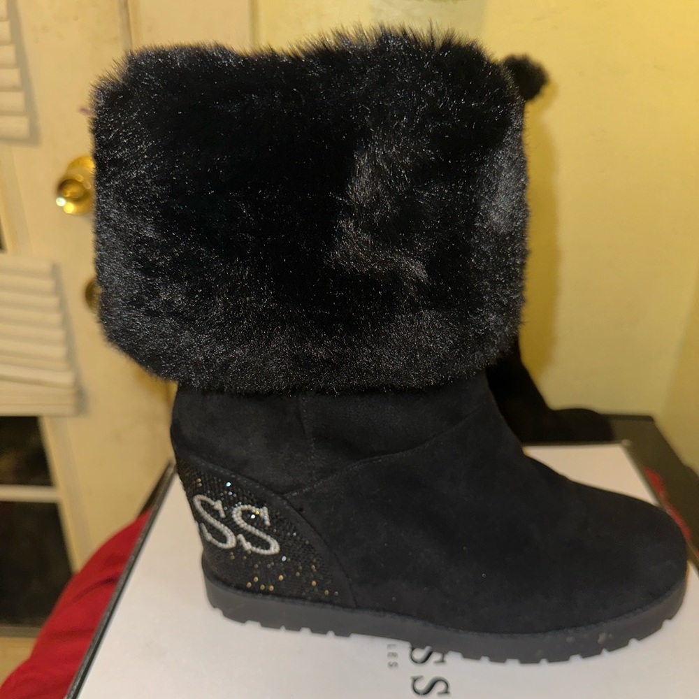 Black Guess Boots